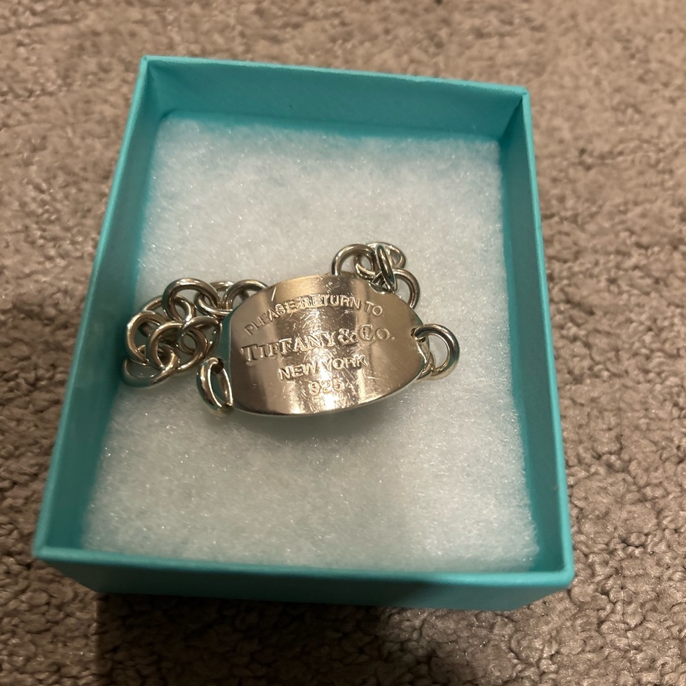 TIFFANY & CO. Vintage Women's Sterling Silver Engraveable Heart Toggle Necklace